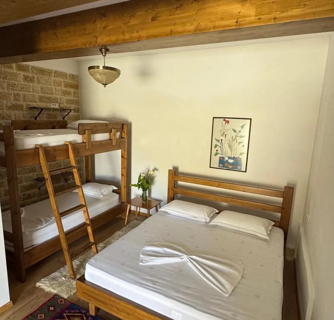 Ana Rest House Hostel Berat 0*,